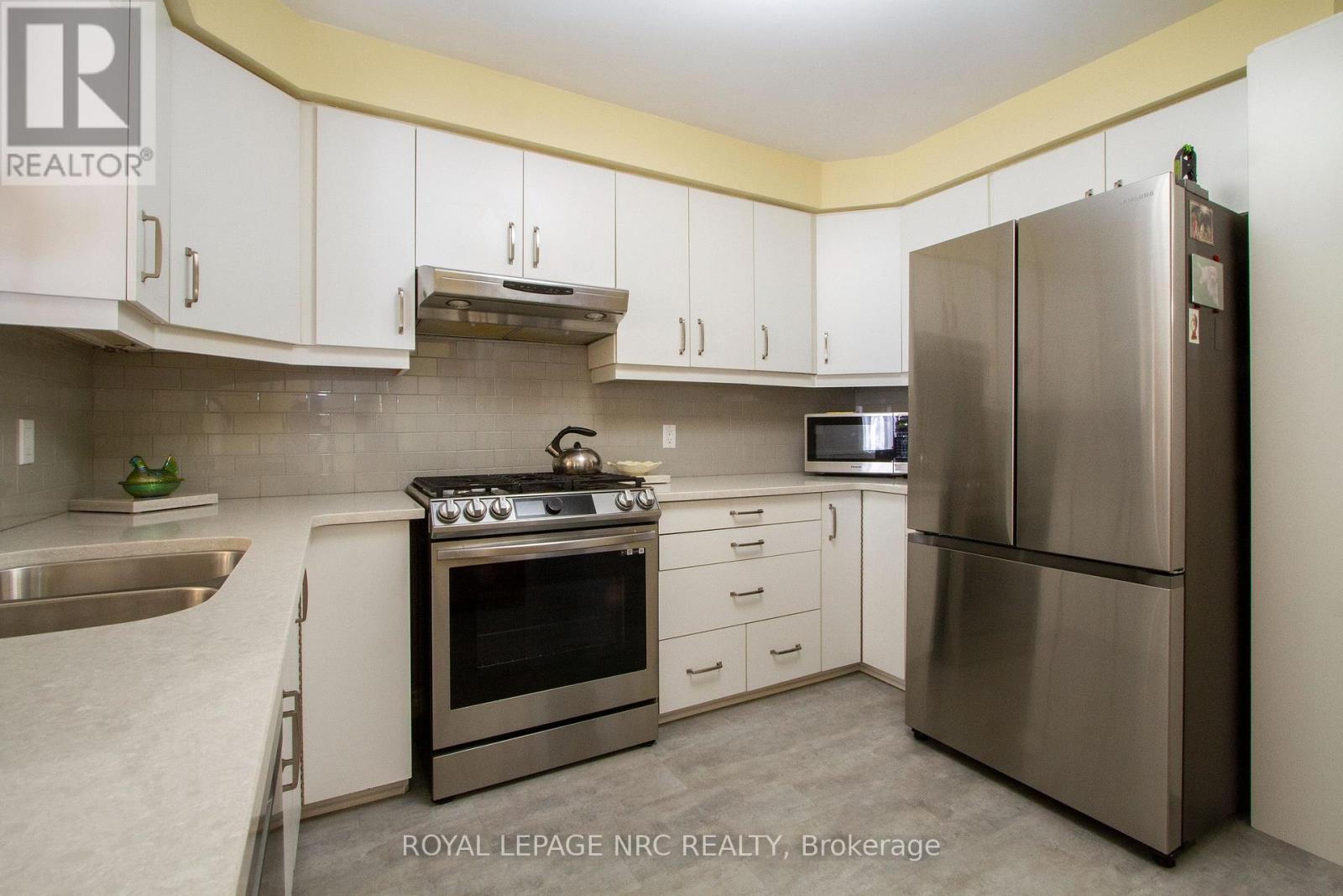 18 - 141 Welland Vale Road, St. Catharines, Ontario  L2S 3S7 - Photo 10 - X13413104