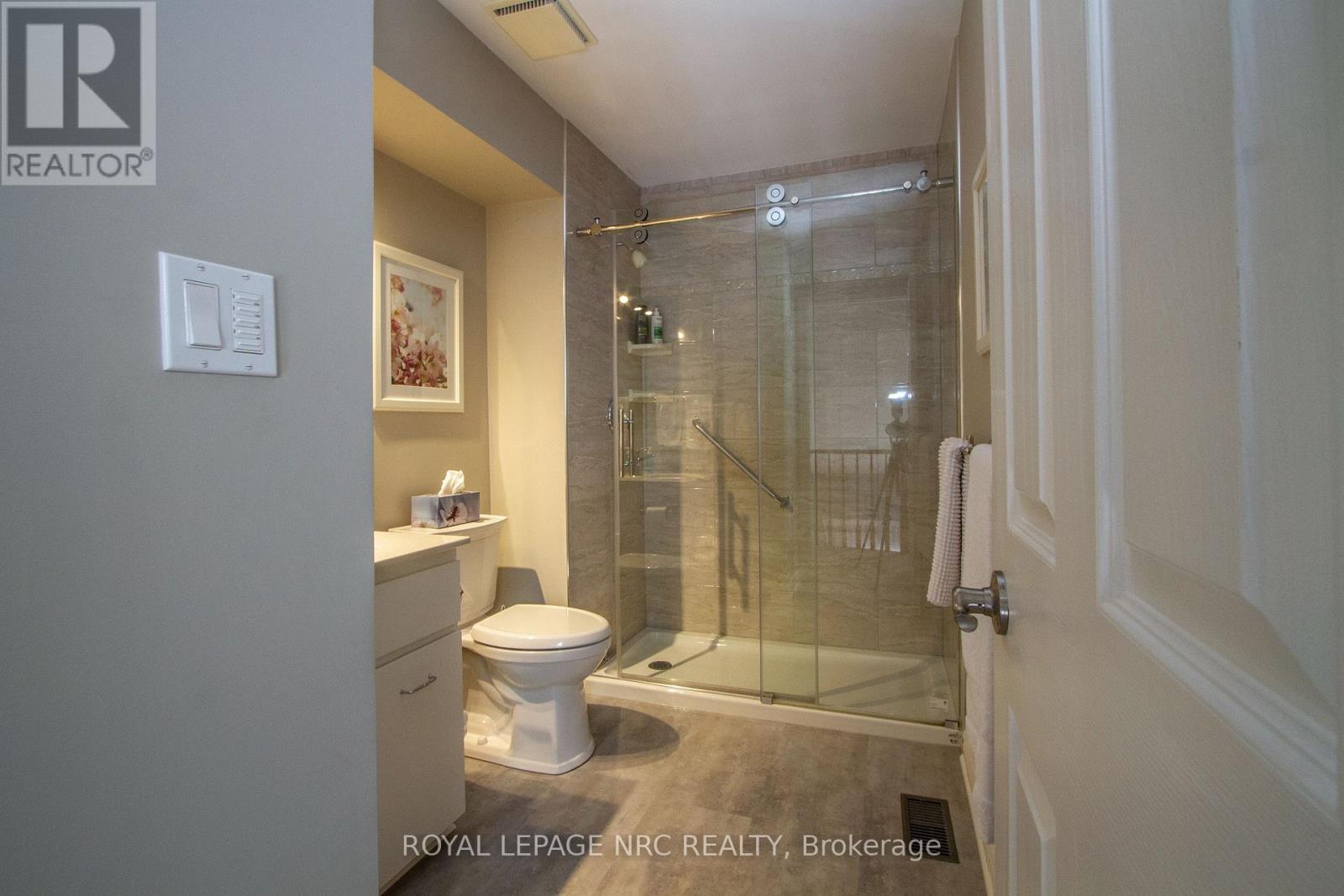 18 - 141 Welland Vale Road, St. Catharines, Ontario  L2S 3S7 - Photo 21 - X13413104