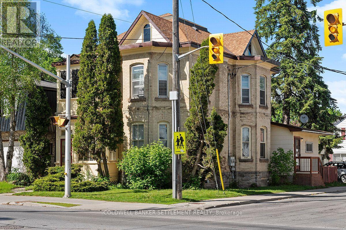 55 WILSON STREET W, perth, Ontario
