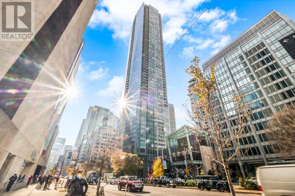 2403 - 180 UNIVERSITY AVENUE, Toronto, Ontario