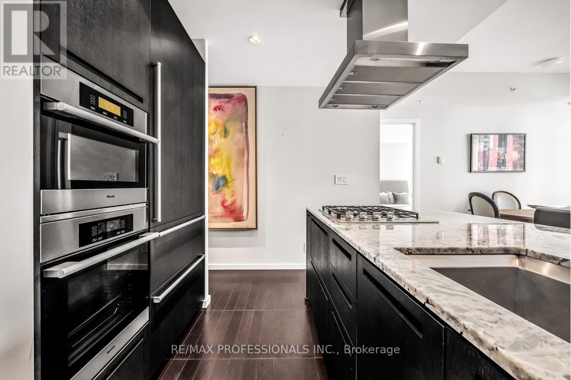 2403 - 180 University Avenue, Toronto, Ontario  M5H 0A2 - Photo 11 - C13412054