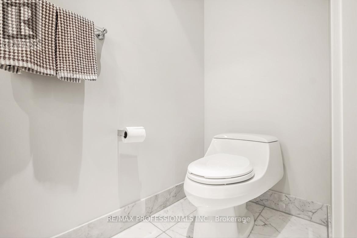 2403 - 180 University Avenue, Toronto, Ontario  M5H 0A2 - Photo 6 - C13412054