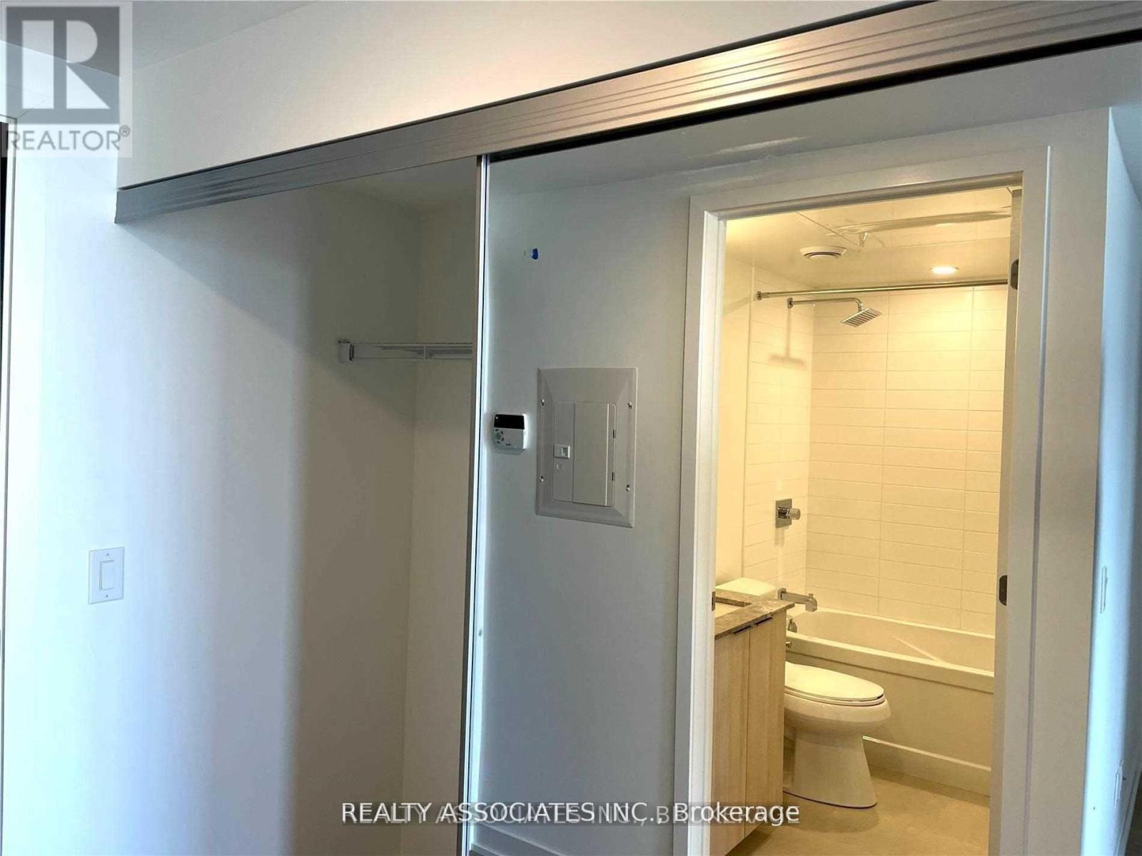 4003 - 501 Yonge Street, Toronto, Ontario  M4Y 1Y4 - Photo 5 - C13413056