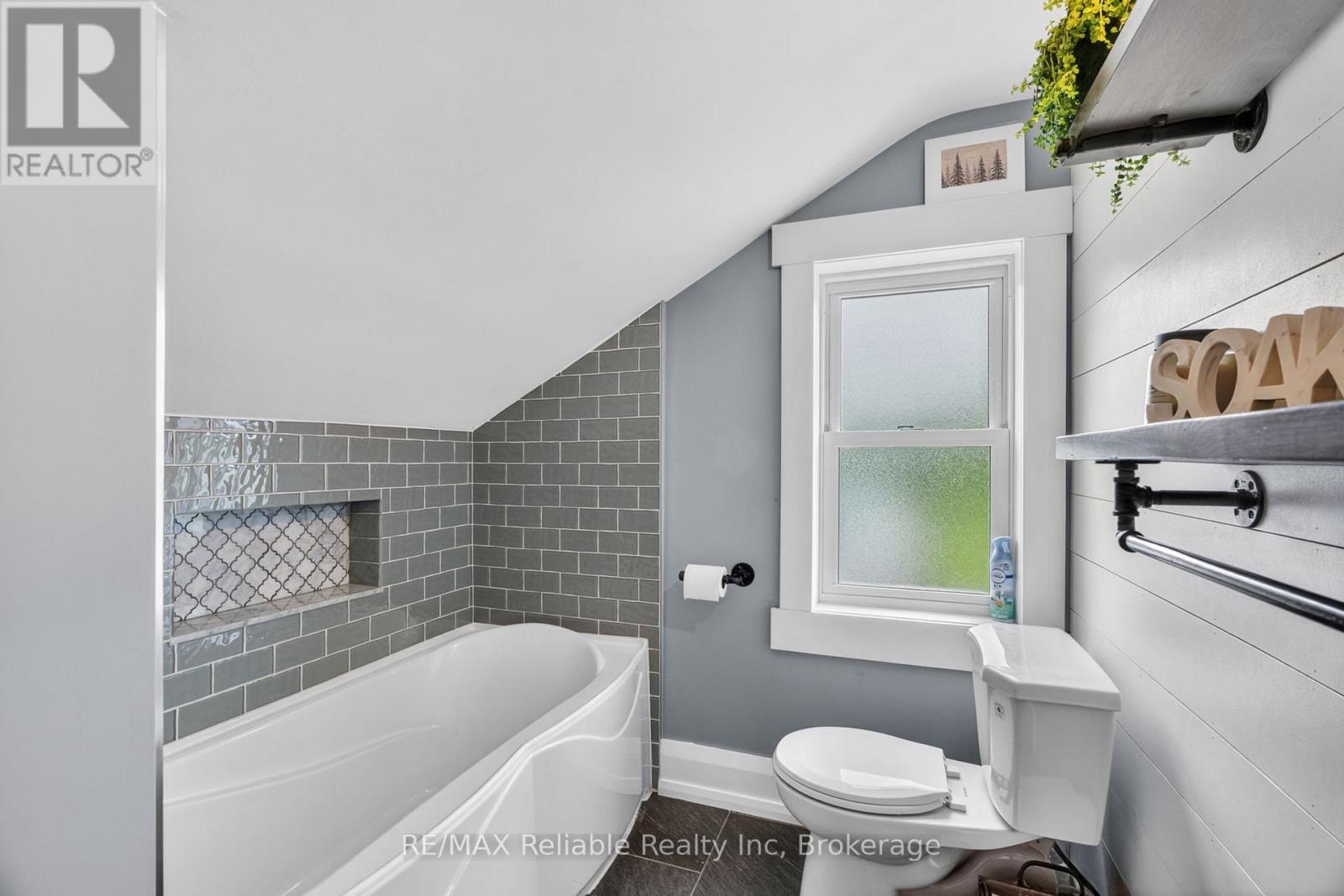 17 Main Street, Bluewater, Ontario  N0M 2T0 - Photo 35 - X13413084