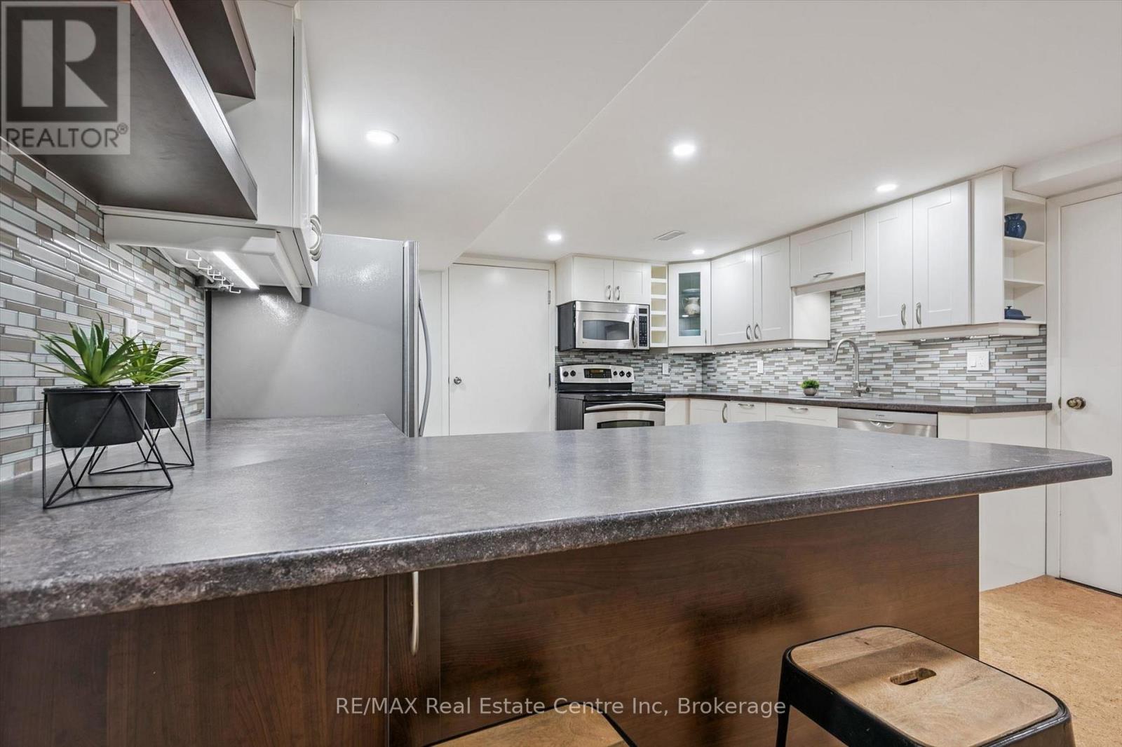 11 Floral Drive, Guelph, Ontario  N1G 1R2 - Photo 22 - X13413108