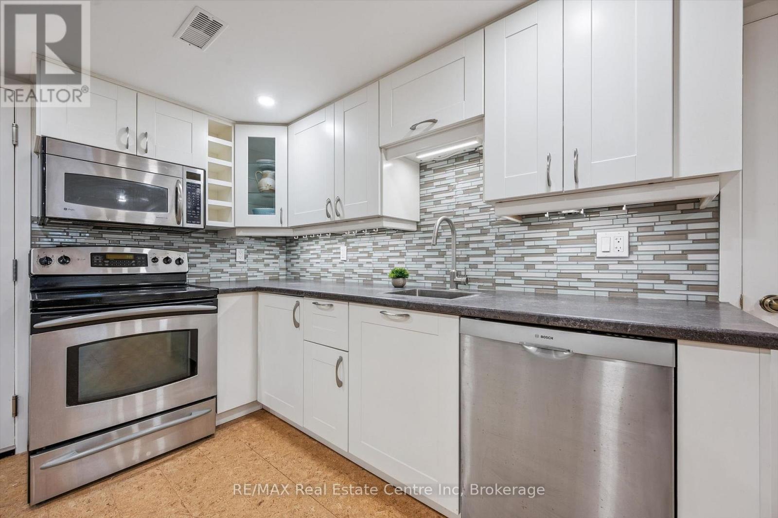 11 Floral Drive, Guelph, Ontario  N1G 1R2 - Photo 23 - X13413108