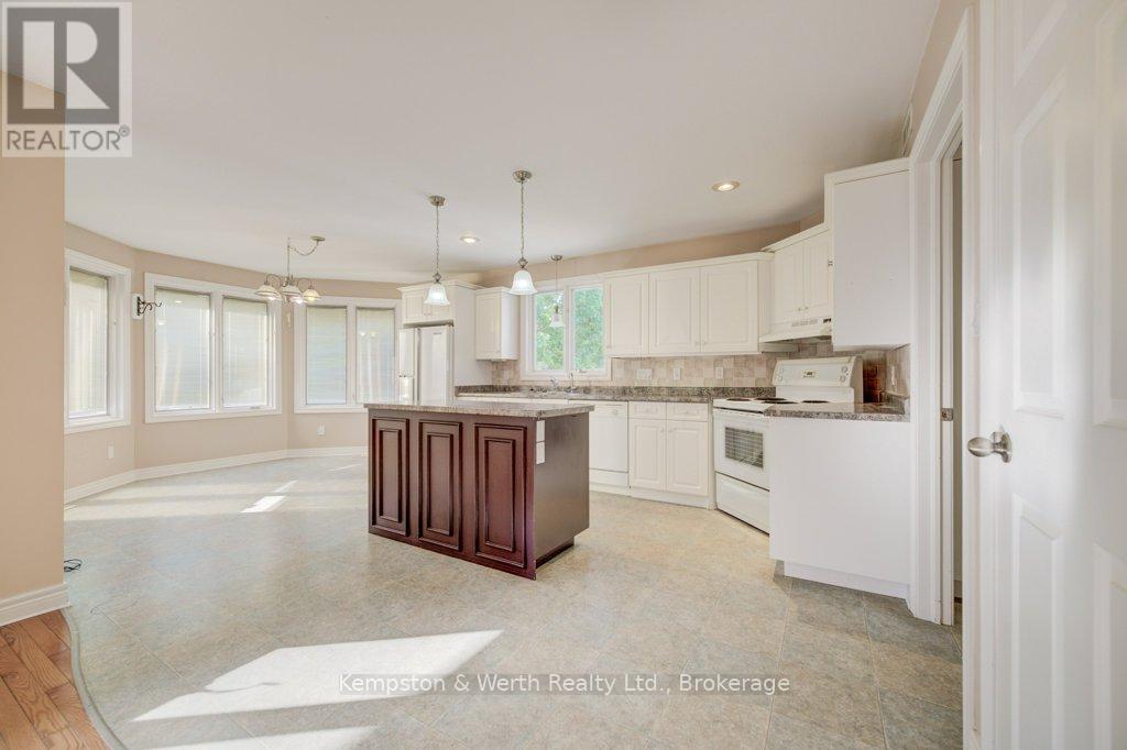 246 King Street, North Perth, Ontario  N0G 1B0 - Photo 13 - X13413190