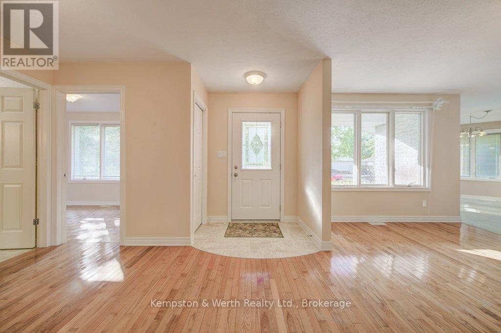 246 King Street, North Perth, Ontario  N0G 1B0 - Photo 7 - X13413190