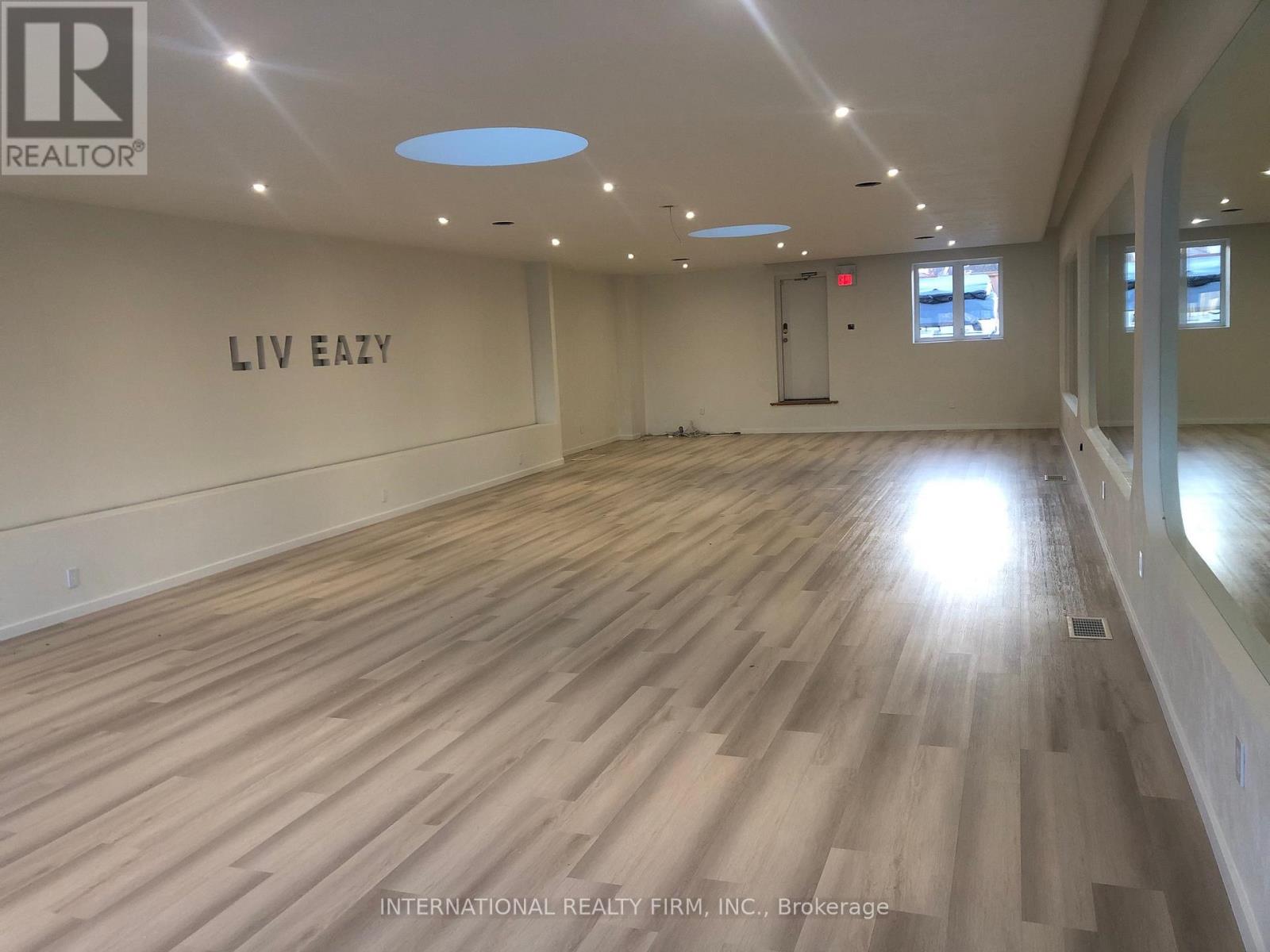 1517-19 O Connor Drive, Toronto, Ontario  M4B 2V5 - Photo 7 - E13413140