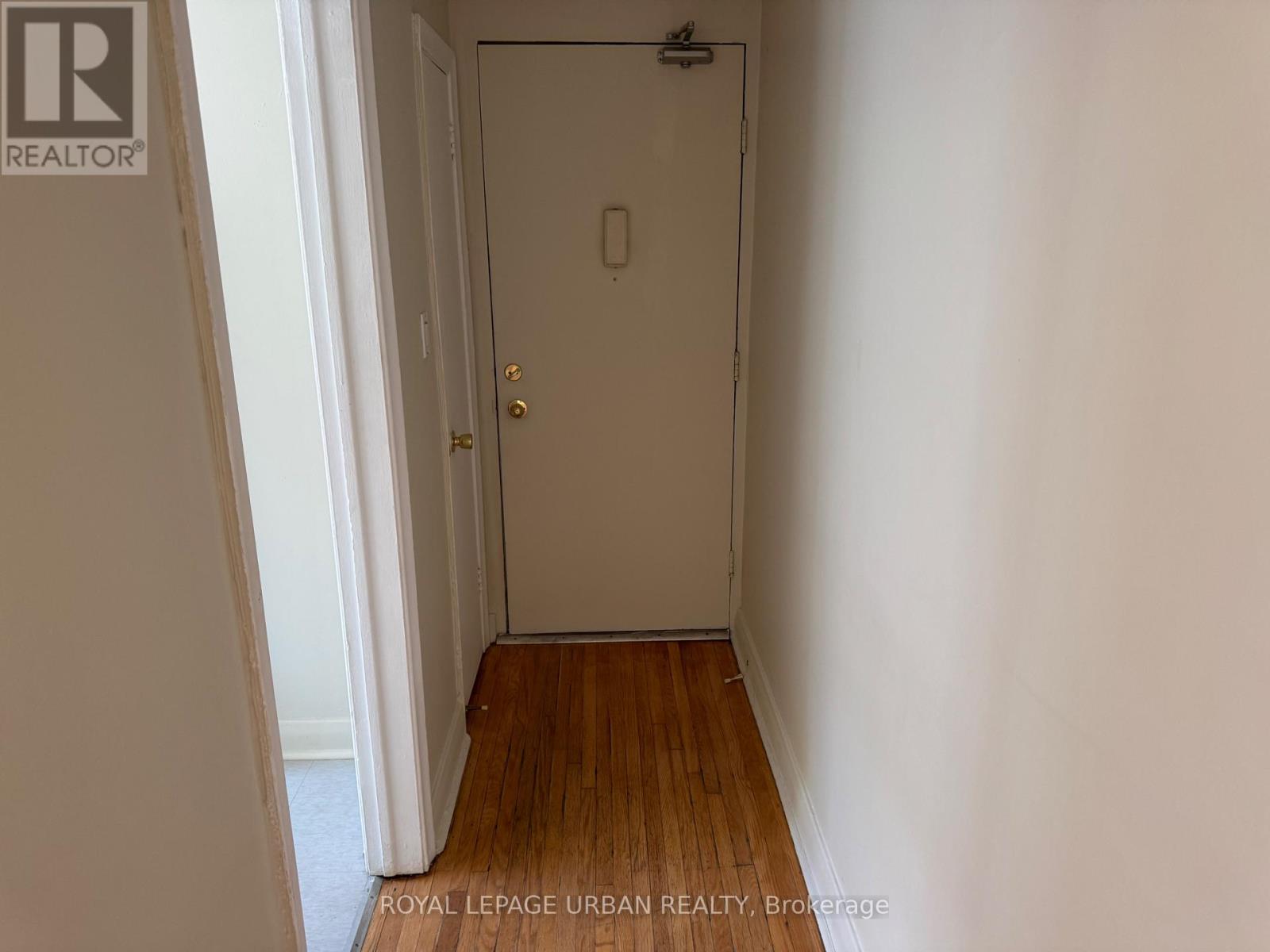 304 - 1024 O'connor Drive, Toronto, Ontario  M4B 2T3 - Photo 2 - E13413210