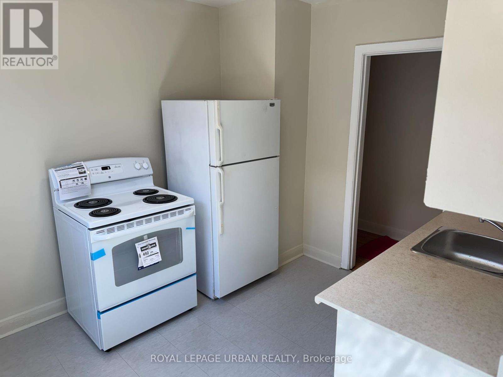 304 - 1024 O'connor Drive, Toronto, Ontario  M4B 2T3 - Photo 4 - E13413210
