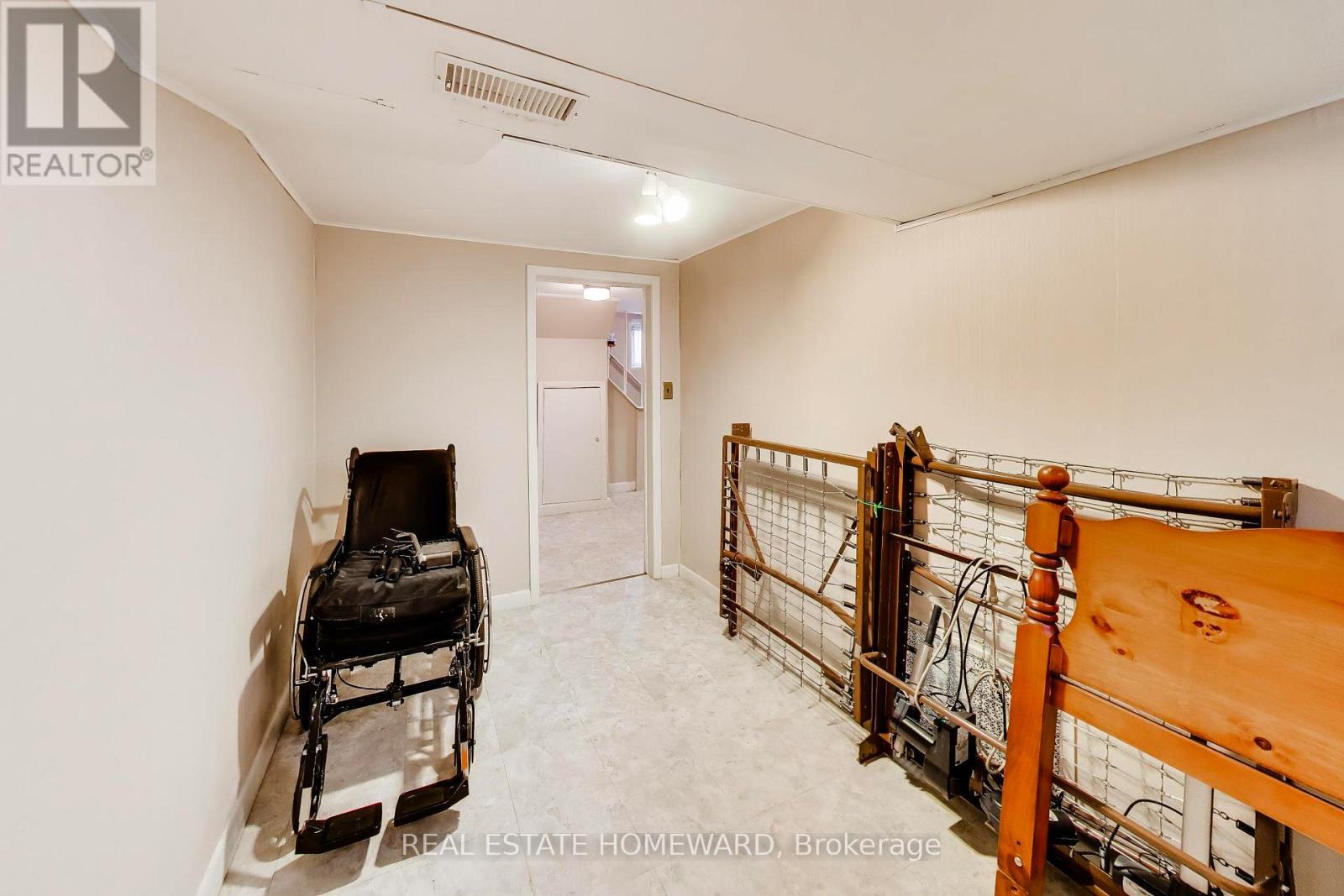4 Martorino Drive, Toronto, Ontario  M1K 2J2 - Photo 27 - E13413224