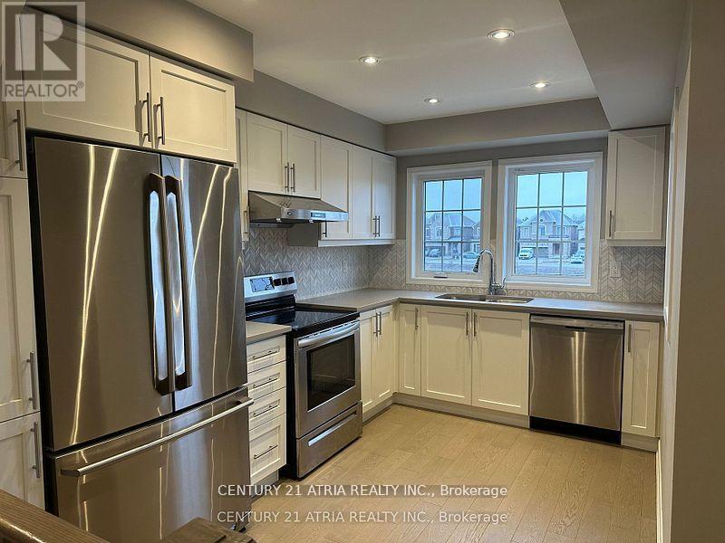 119 Mcalister Avenue, Richmond Hill, Ontario  L4S 0L6 - Photo 5 - N13413116