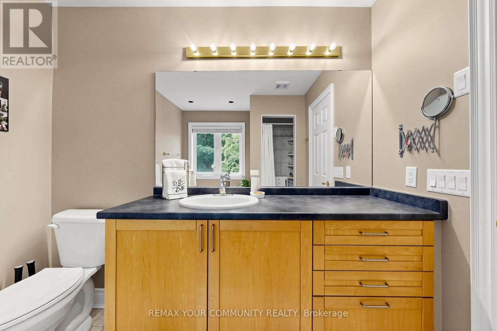 104 Westbury Court, Richmond Hill, Ontario  L4S 2L3 - Photo 28 - N13413226