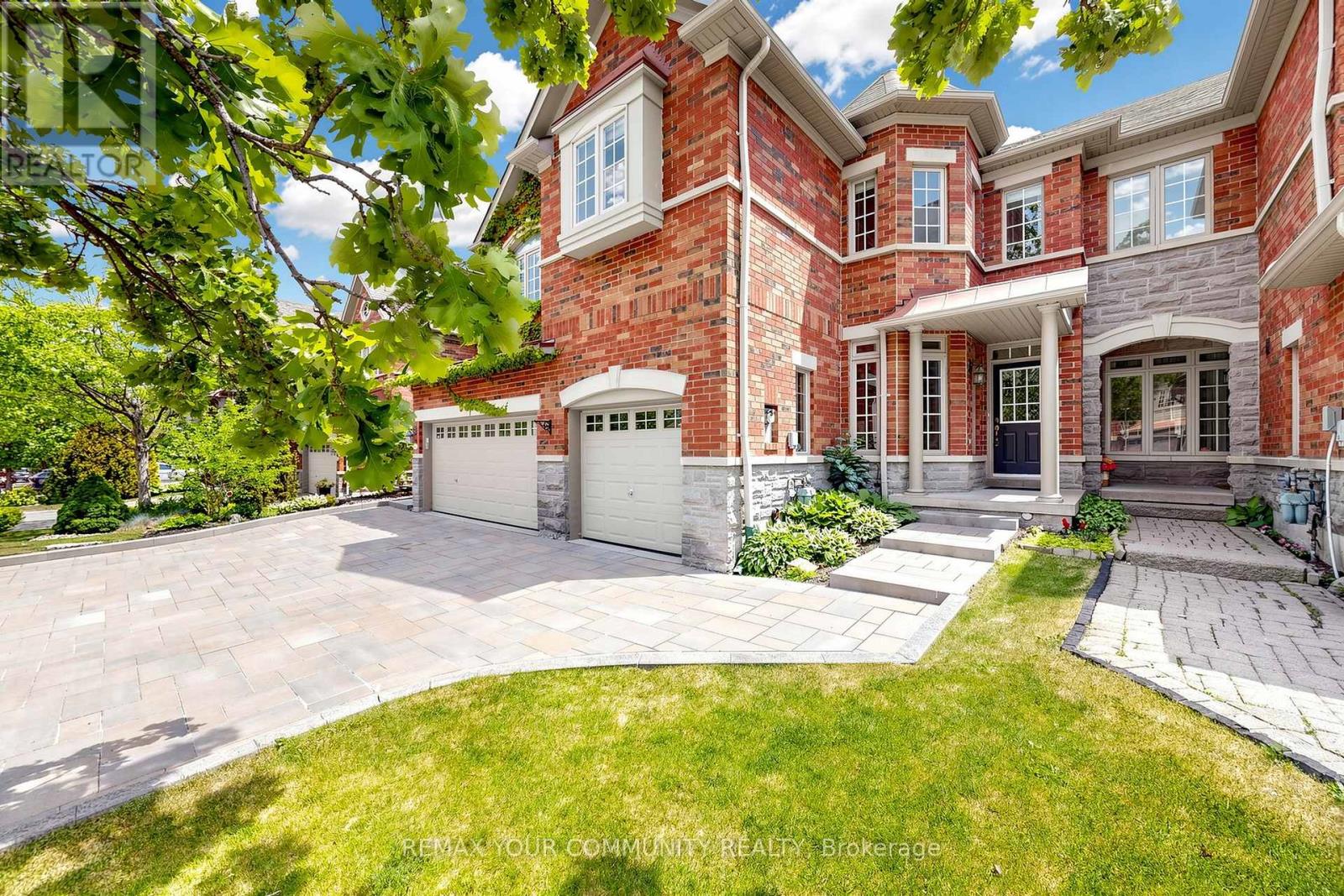 104 Westbury Court, Richmond Hill, Ontario  L4S 2L3 - Photo 5 - N13413226