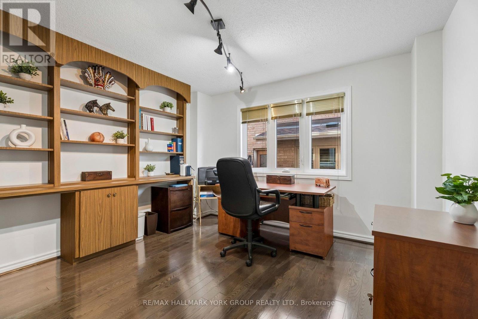 134 Corner Ridge Road, Aurora, Ontario  L4G 6L4 - Photo 8 - N13413230