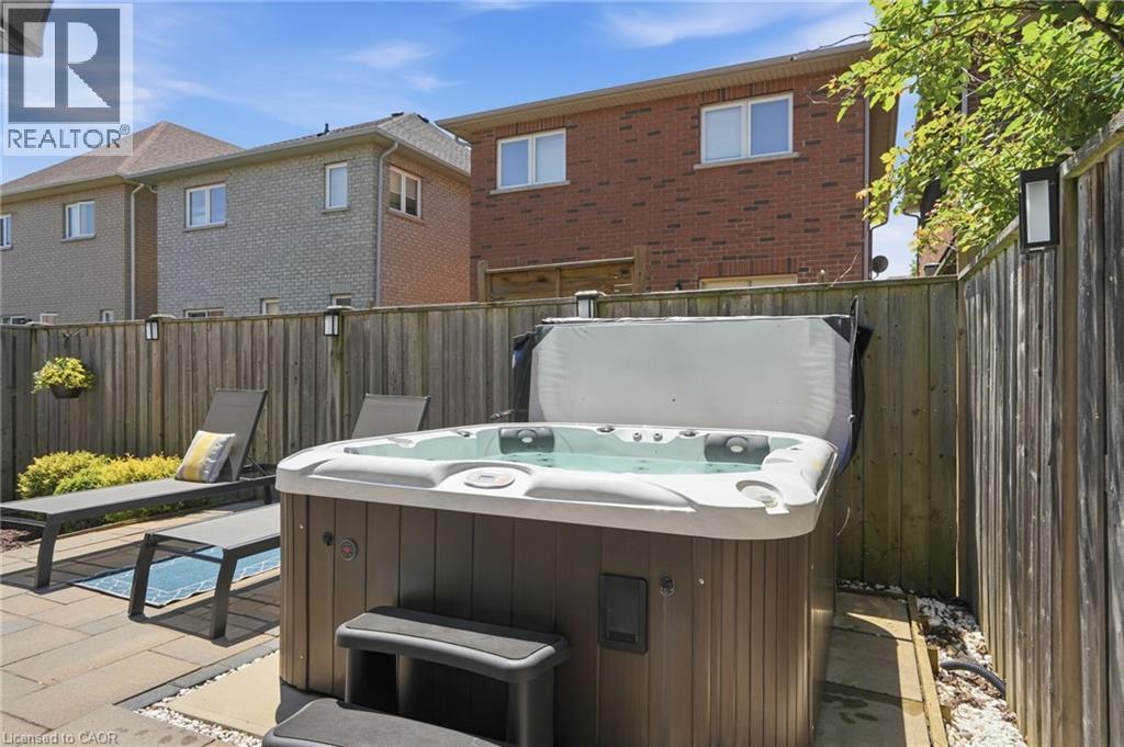 111 Greenstem Crescent, Stoney Creek, Ontario  L8E 0A8 - Photo 37 - 40835707