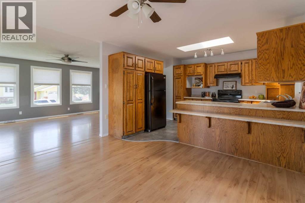 1010 22 Avenue, Coaldale, Alberta  T1M 1B6 - Photo 16 - A2316960