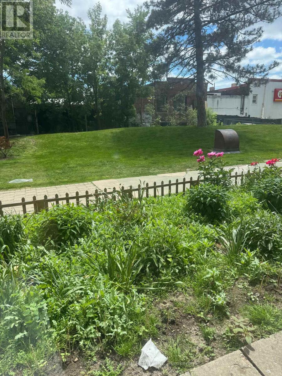 1905 - 161 Oakwood Avenue, Toronto, Ontario  M6E 2V2 - Photo 13 - C13105094