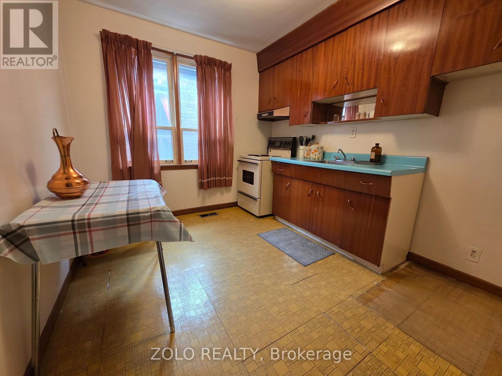 64 Prescott Avenue, Toronto, Ontario  M6N 3G5 - Photo 24 - W13413078