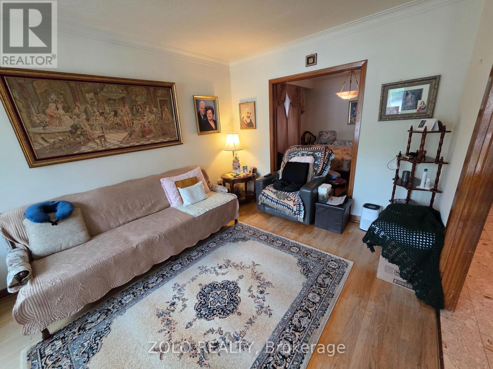 64 Prescott Avenue, Toronto, Ontario  M6N 3G5 - Photo 5 - W13413078