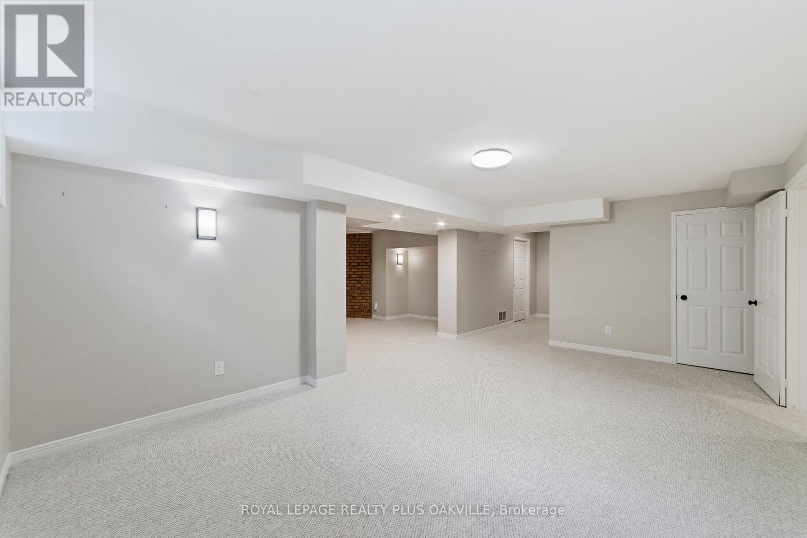 1113 Valleywood Court, Oakville, Ontario  L6M 2C4 - Photo 41 - W13413110