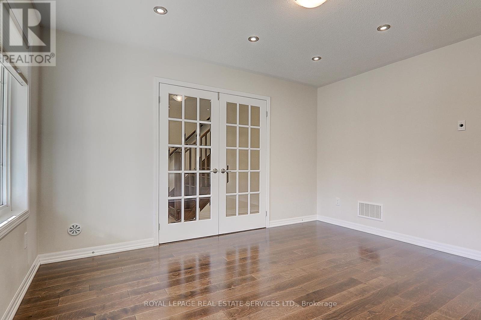 409 Switchgrass Street, Oakville, Ontario  L6M 4M2 - Photo 10 - W13413114