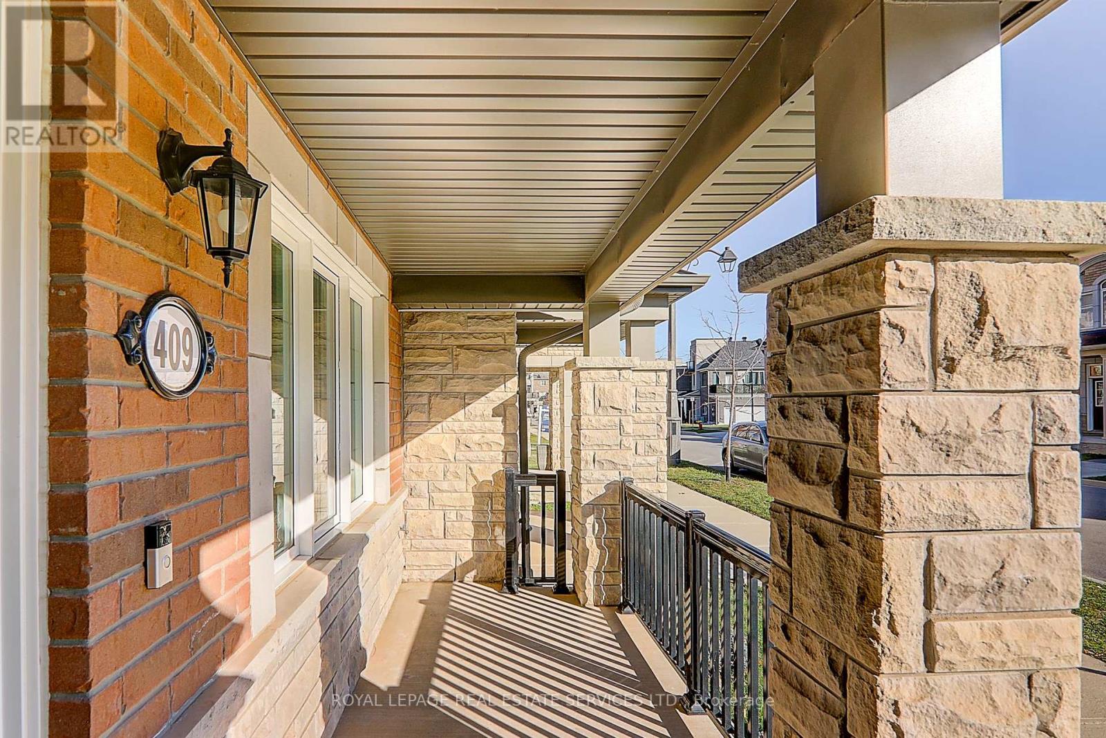 409 Switchgrass Street, Oakville, Ontario  L6M 4M2 - Photo 4 - W13413114