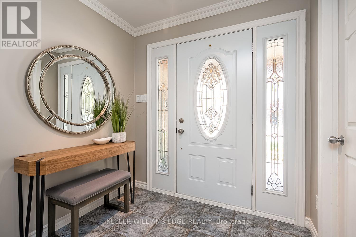 2100 Worthington Drive, Oakville, Ontario  L6L 1E3 - Photo 4 - W13413124