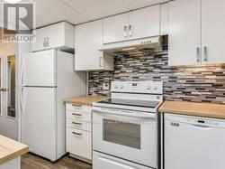 1812 - 3695 Kaneff Crescent, Mississauga, Ontario  L5A 4B6 - Photo 3 - W13413198