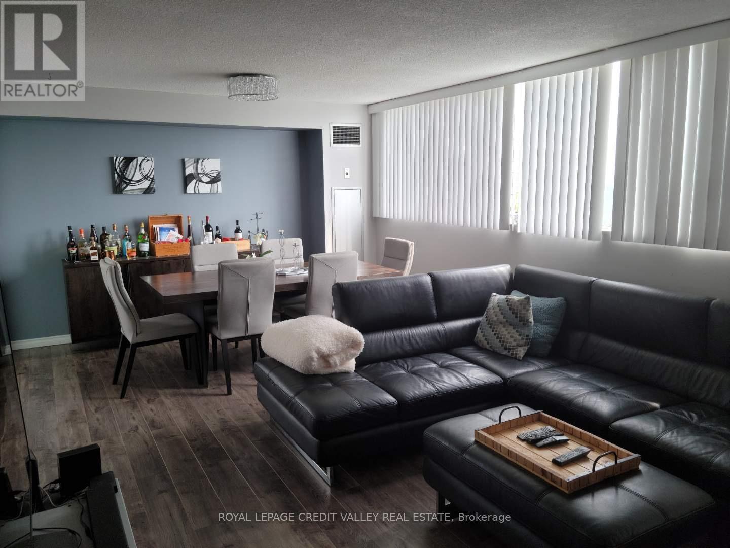 1812 - 3695 Kaneff Crescent, Mississauga, Ontario  L5A 4B6 - Photo 5 - W13413198