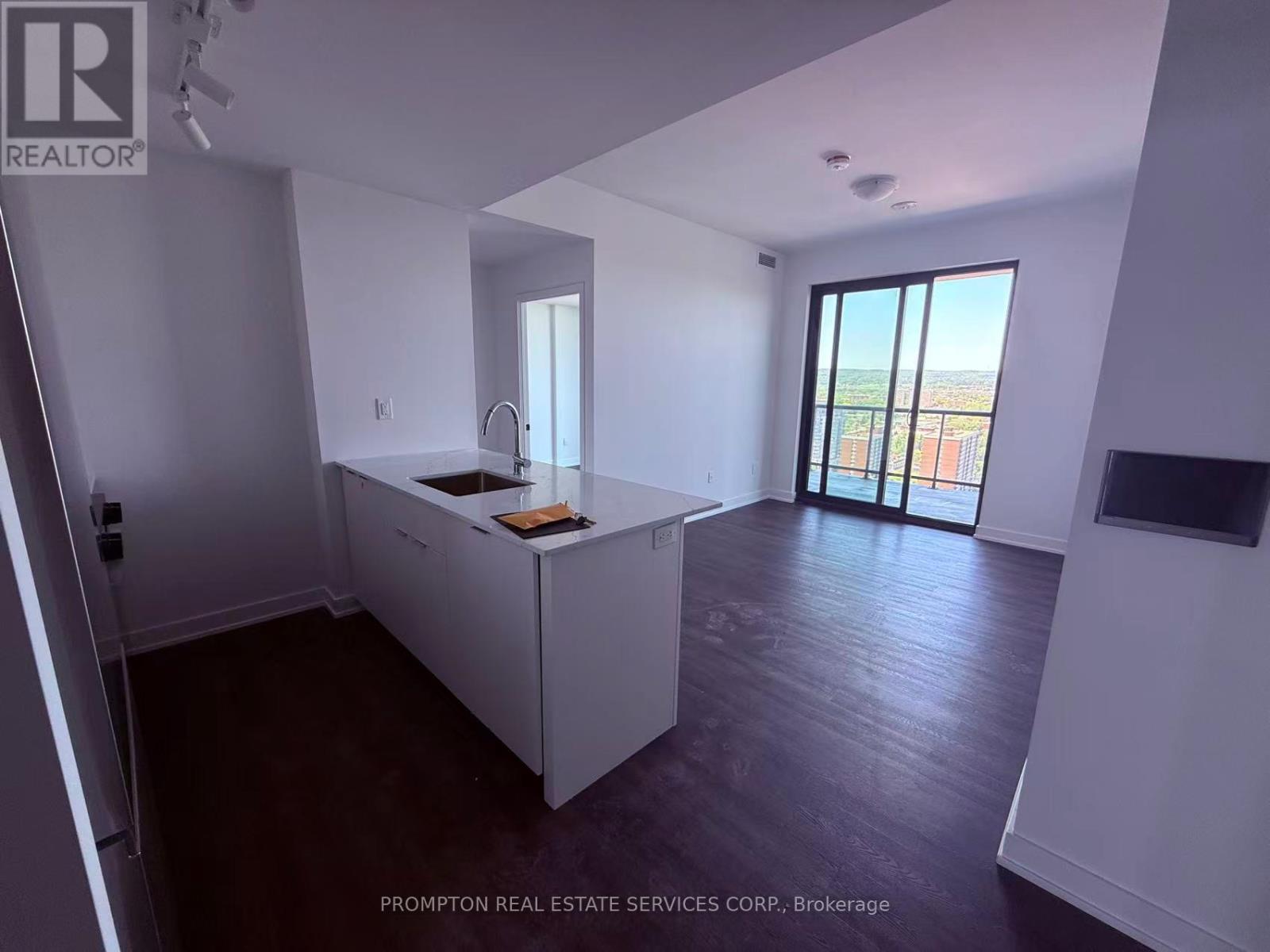 2601 - 2075 Lakeshore Road, Burlington, Ontario  L7R 0H3 - Photo 2 - W13413232