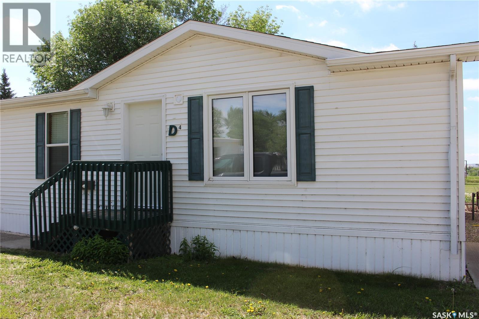 D4 1295 9th Avenue Ne, Moose Jaw, Saskatchewan  S6J 1C5 - Photo 1 - SK038522