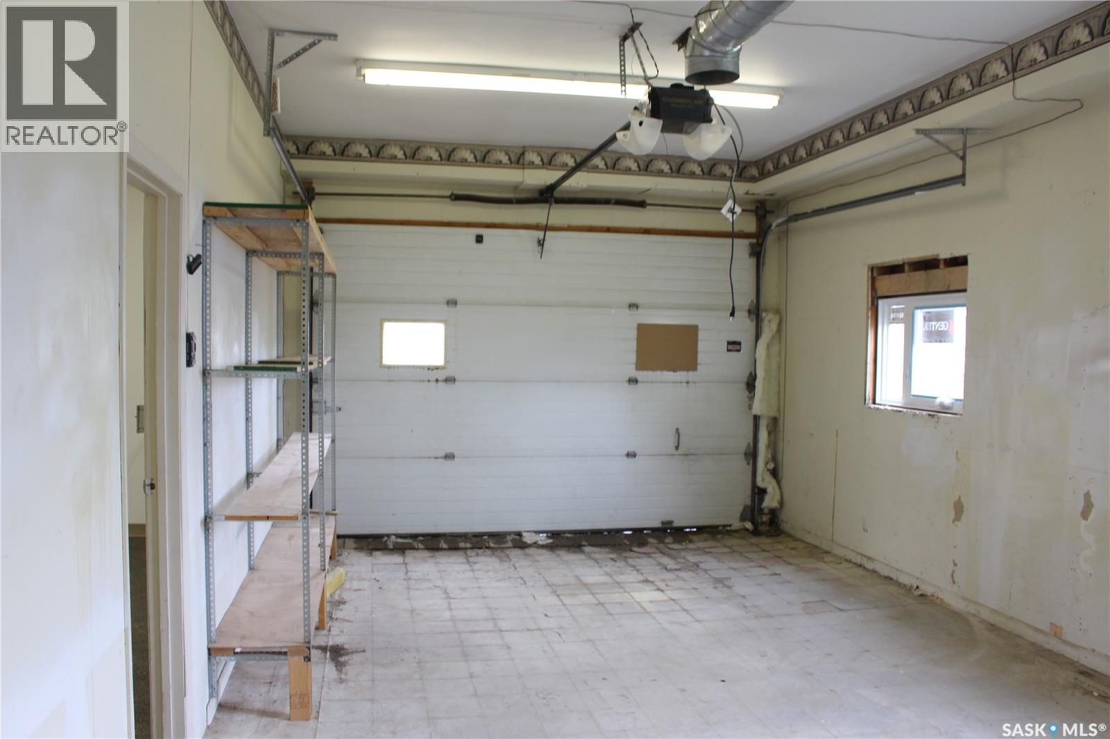 101 5th Street E, Gravelbourg, Saskatchewan  S0H 1X0 - Photo 17 - SK038389