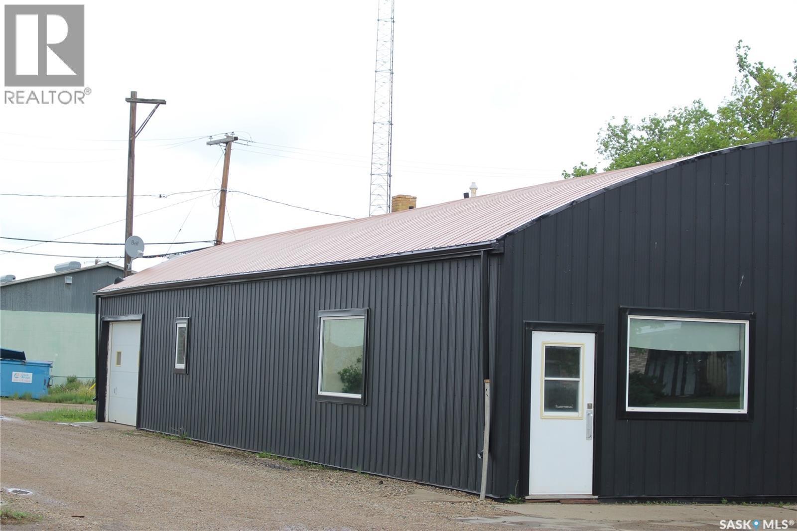101 5th Street E, Gravelbourg, Saskatchewan  S0H 1X0 - Photo 5 - SK038389