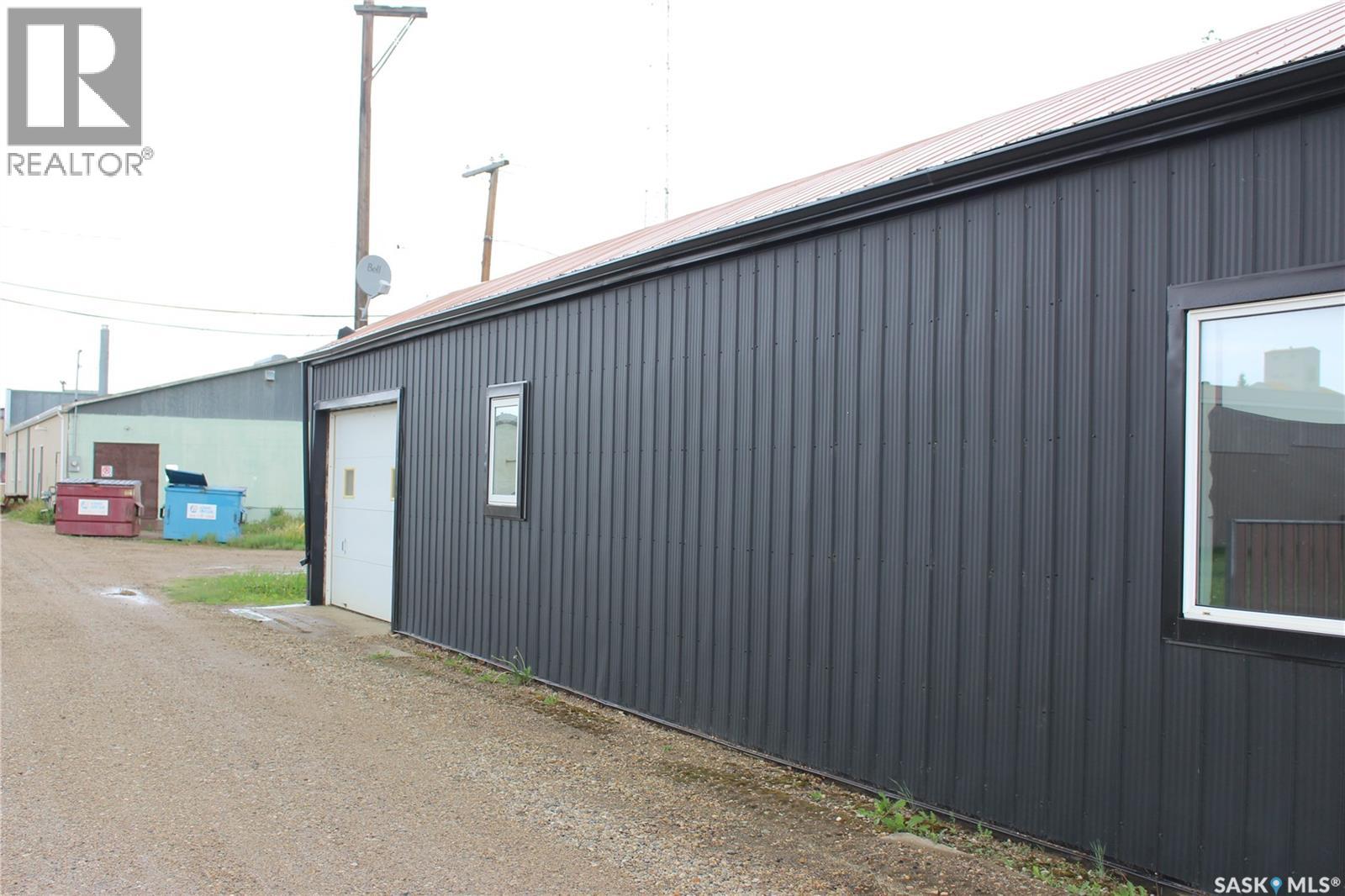 101 5th Street E, Gravelbourg, Saskatchewan  S0H 1X0 - Photo 8 - SK038389