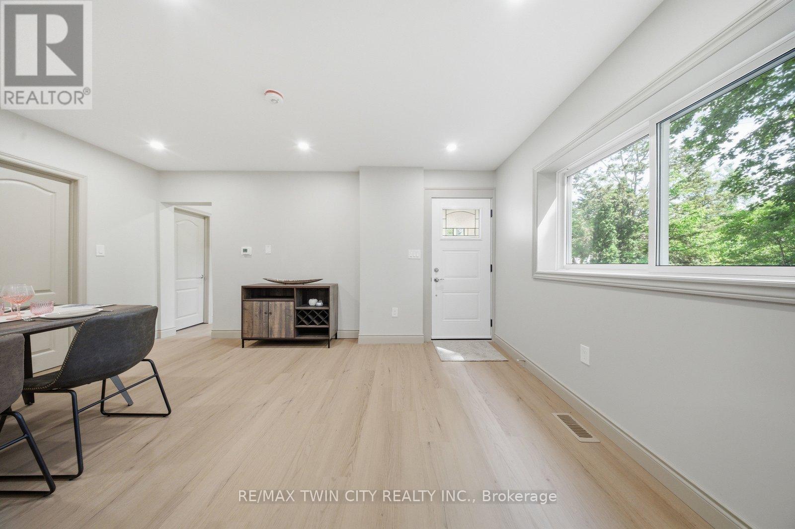 14 Bond Street W, Brantford, Ontario  N3R 4G5 - Photo 8 - X13413176