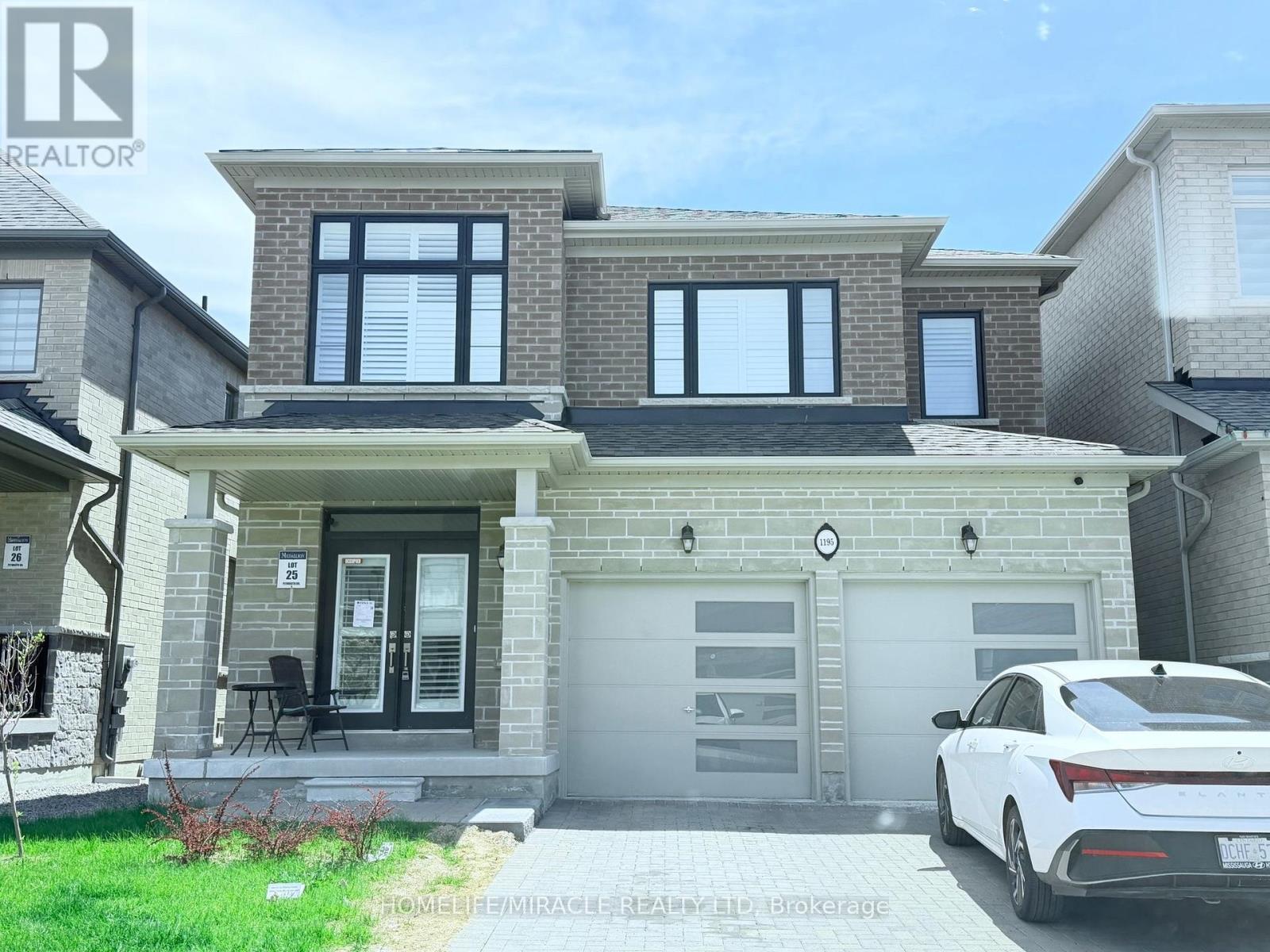 1195 PLYMOUTH DRIVE, Oshawa, Ontario