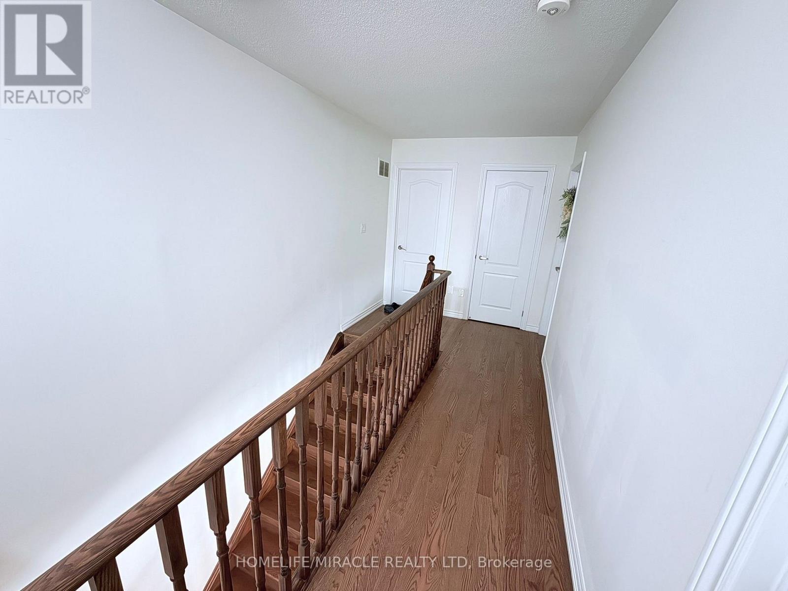 1195 Plymouth Drive, Oshawa, Ontario  L1H 8L7 - Photo 6 - E13411258