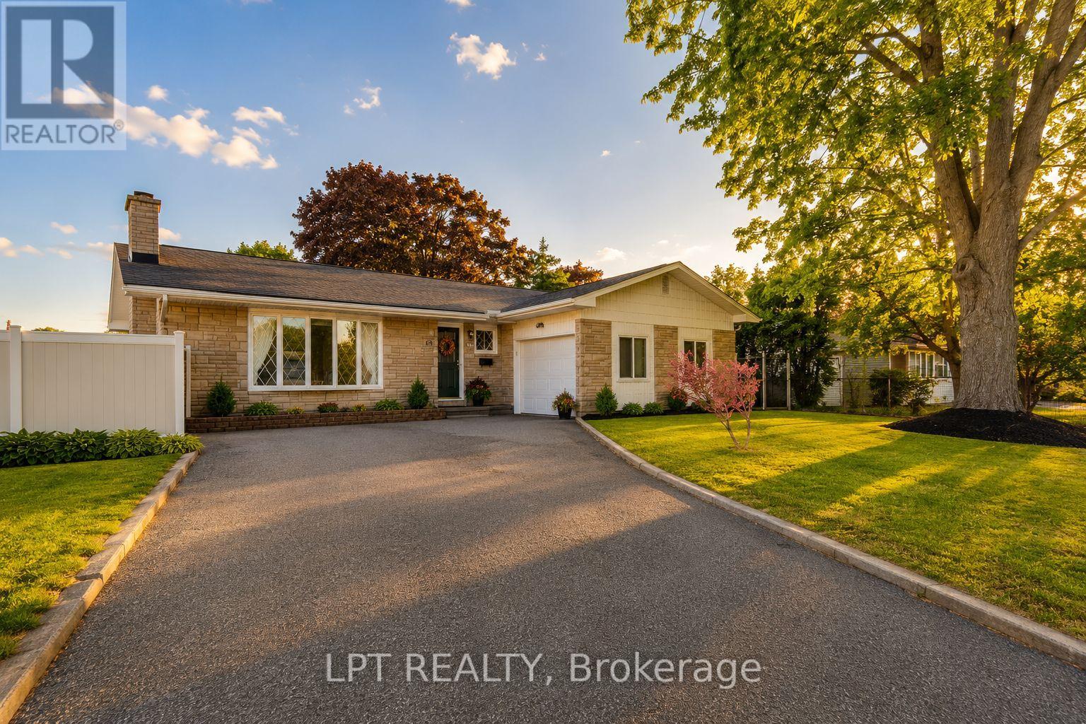 39 HADLEY CIRCLE, Ottawa, Ontario