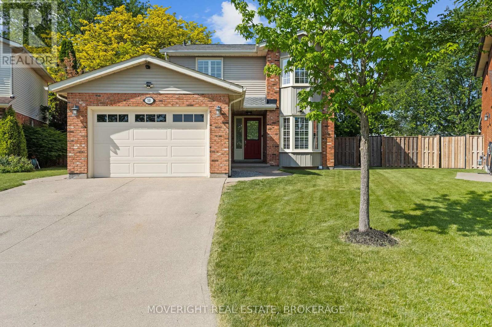 10 Squires Gate, St. Catharines, Ontario  L2P 3W2 - Photo 2 - X13413352
