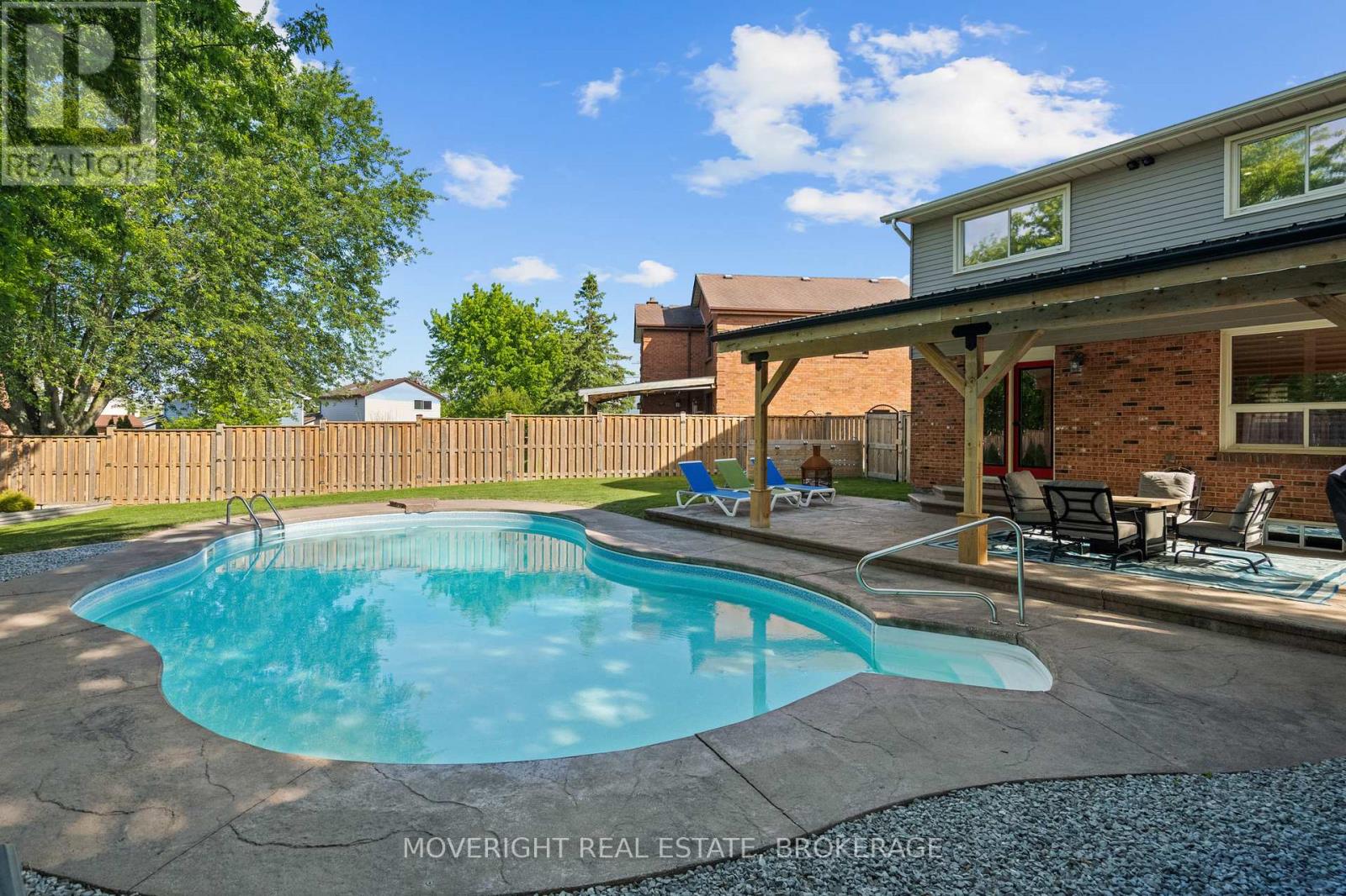 10 Squires Gate, St. Catharines, Ontario  L2P 3W2 - Photo 8 - X13413352