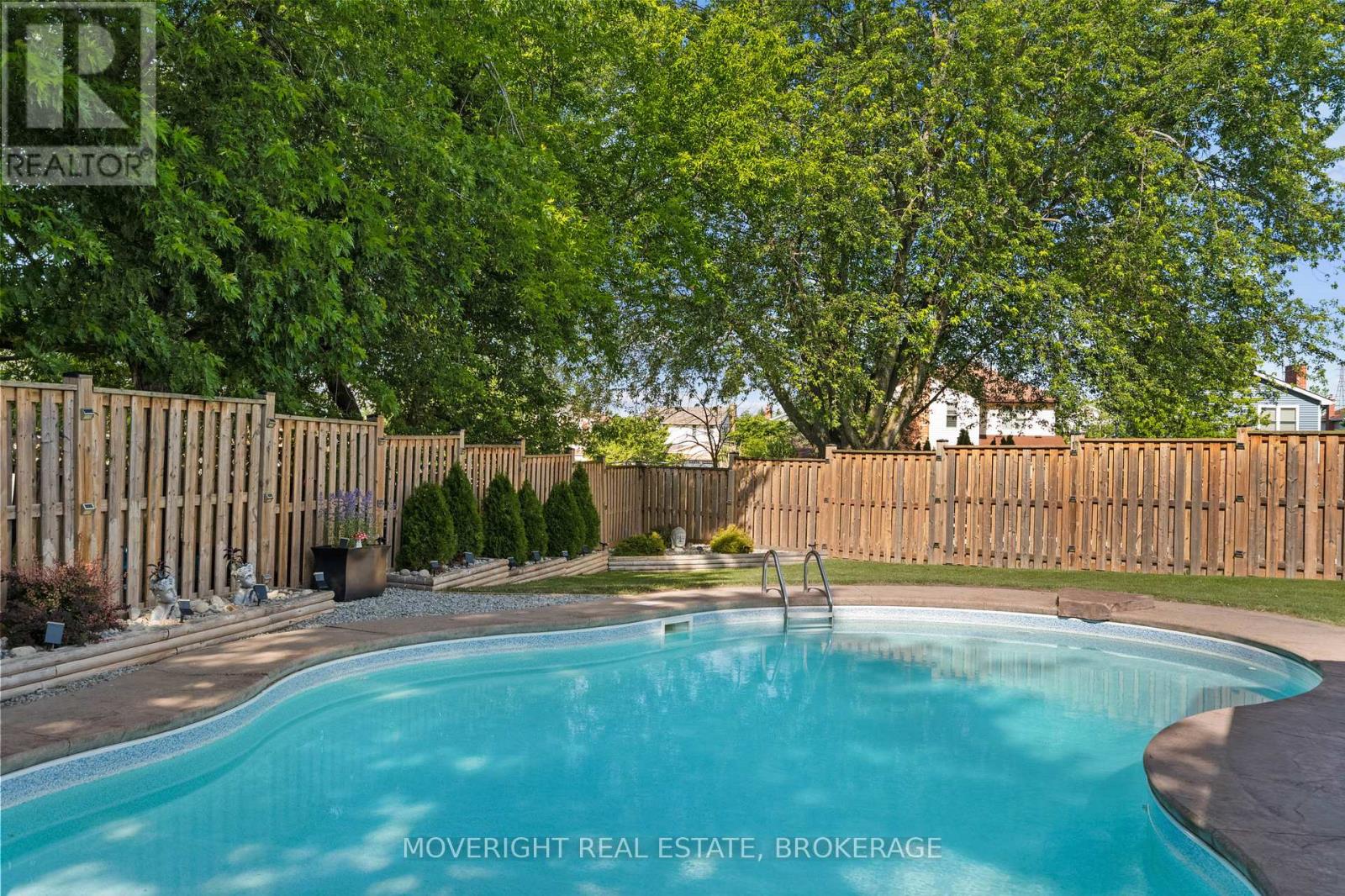 10 Squires Gate, St. Catharines, Ontario  L2P 3W2 - Photo 9 - X13413352