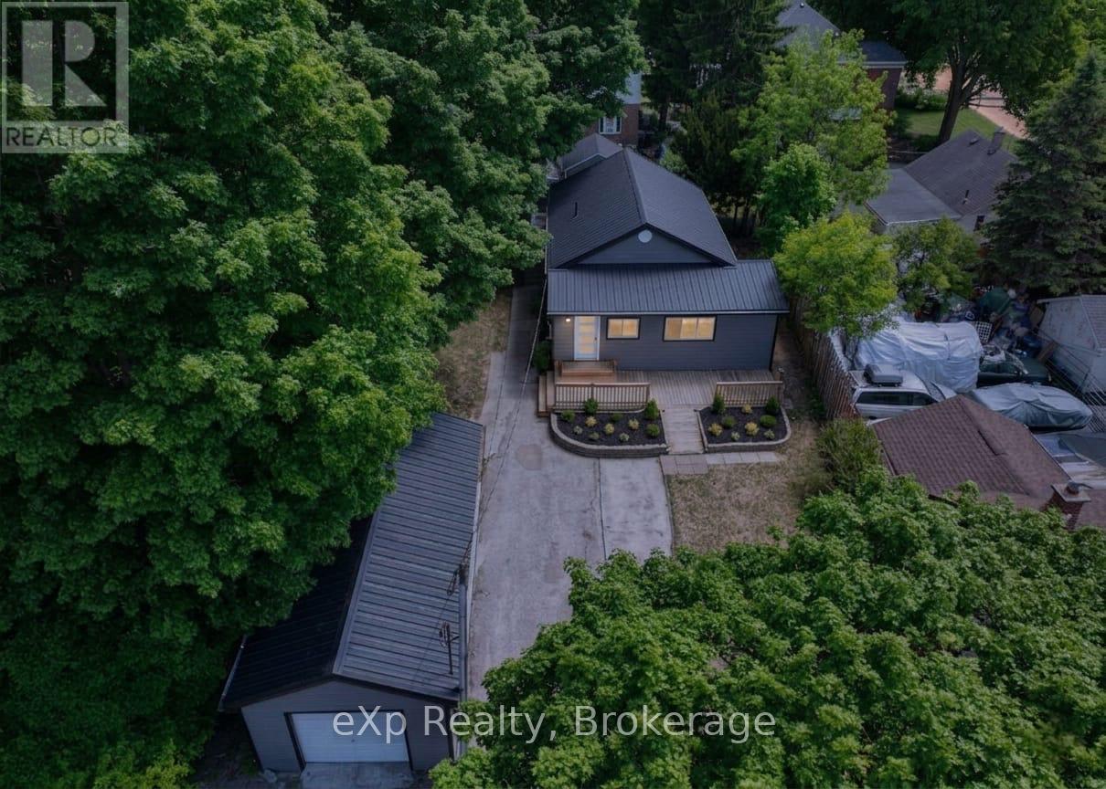 59 Norwich Avenue, Woodstock (Woodstock - South), Ontario  N4S 3V1 - Photo 2 - X13413282