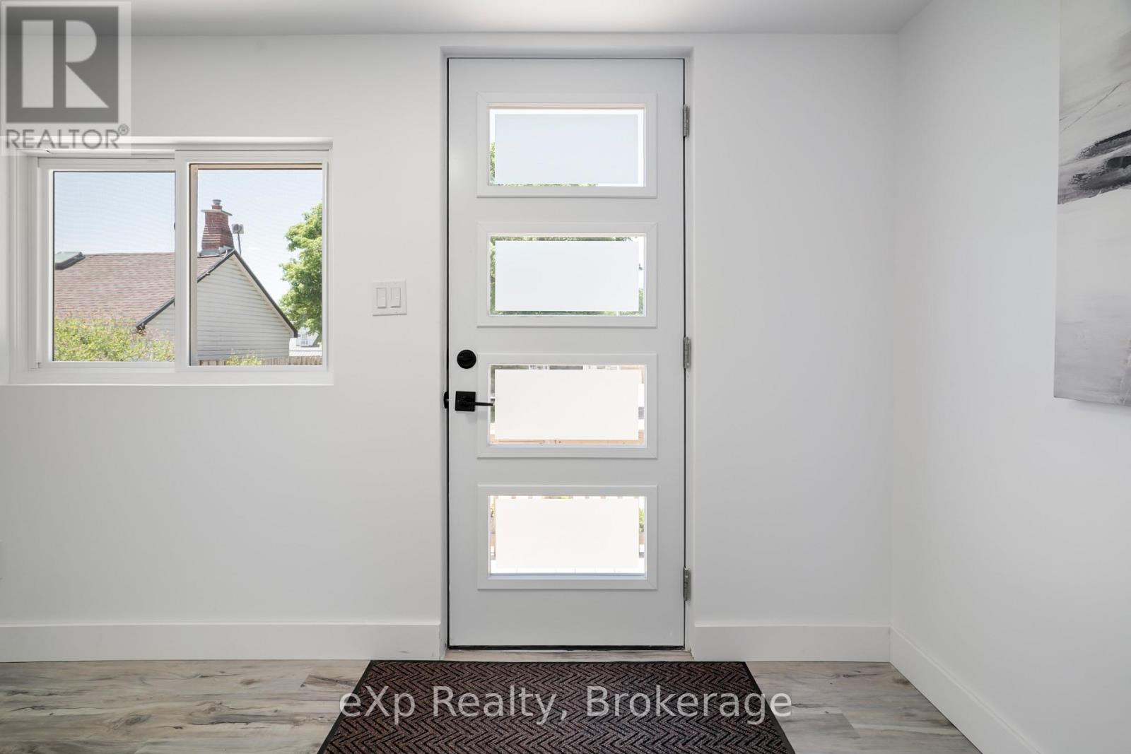 59 Norwich Avenue, Woodstock (Woodstock - South), Ontario  N4S 3V1 - Photo 6 - X13413282
