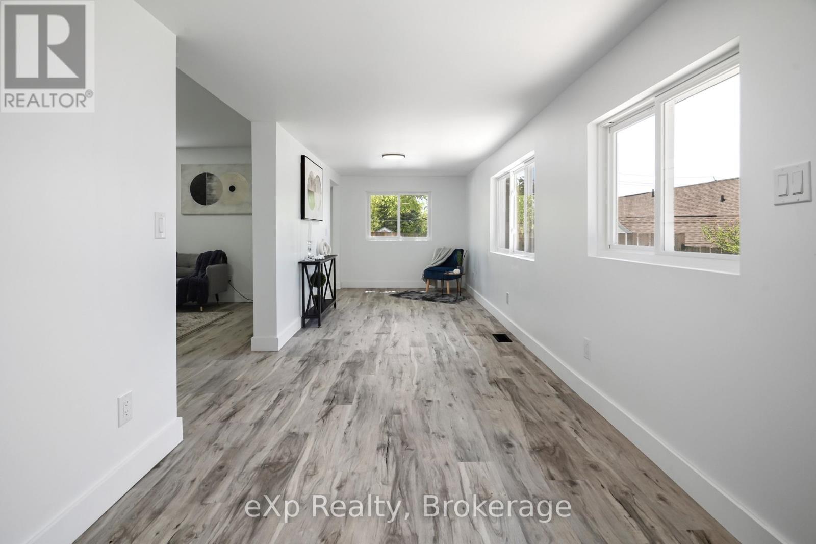 59 Norwich Avenue, Woodstock (Woodstock - South), Ontario  N4S 3V1 - Photo 8 - X13413282