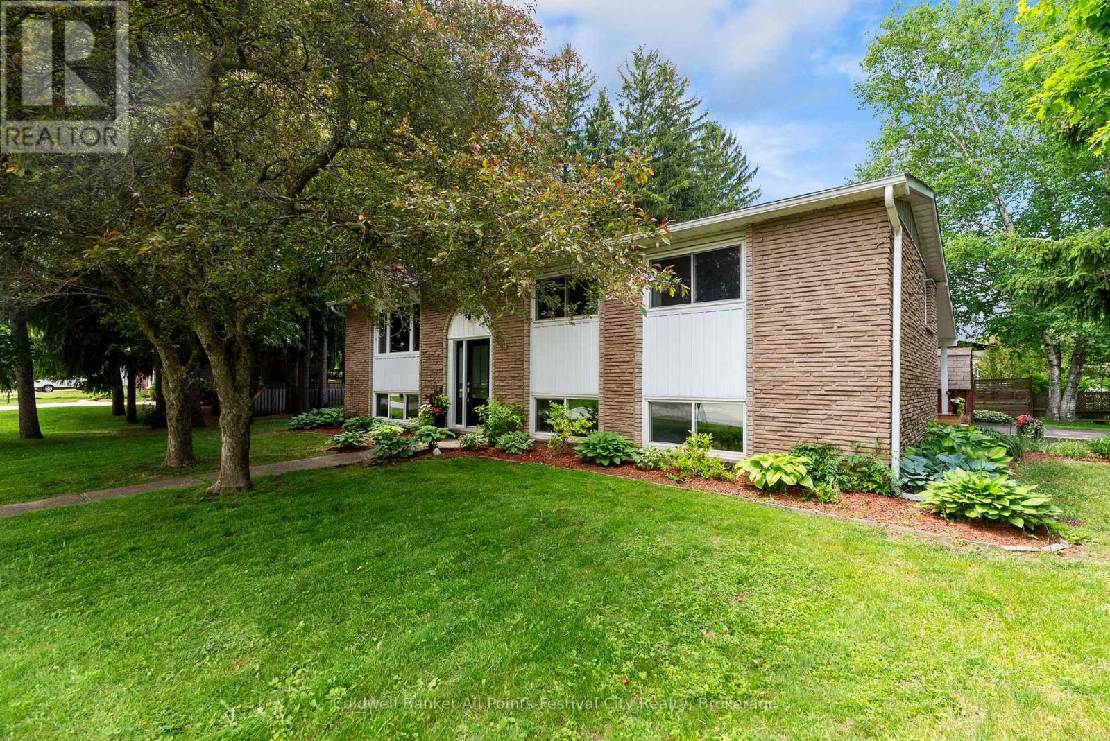 398 Townsend Street, Central Huron (Clinton), Ontario  N0M 1L0 - Photo 4 - X13413362