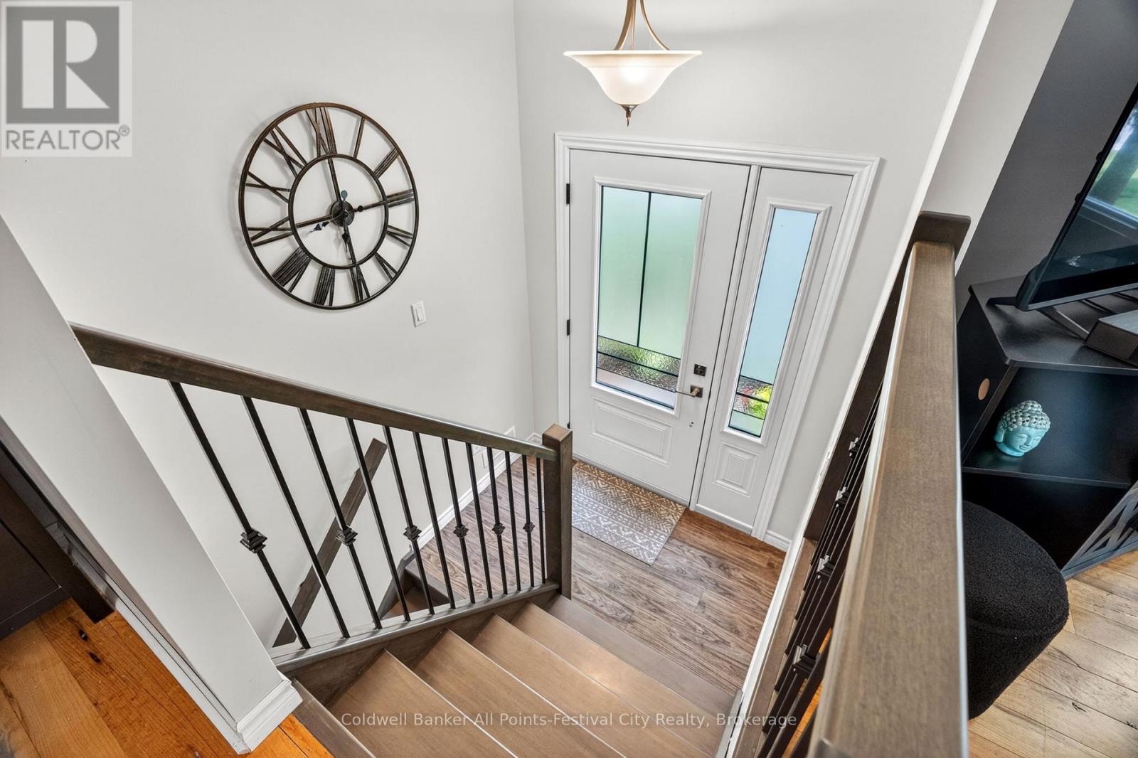398 Townsend Street, Central Huron (Clinton), Ontario  N0M 1L0 - Photo 5 - X13413362