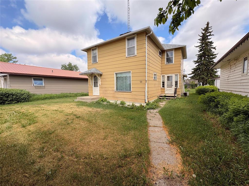 25 Railway Avenue, Waskada, Manitoba