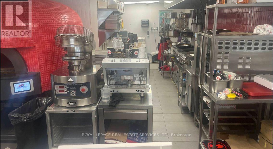 1554 Avenue Road, Toronto, Ontario  M5M 3X5 - Photo 5 - C13413250